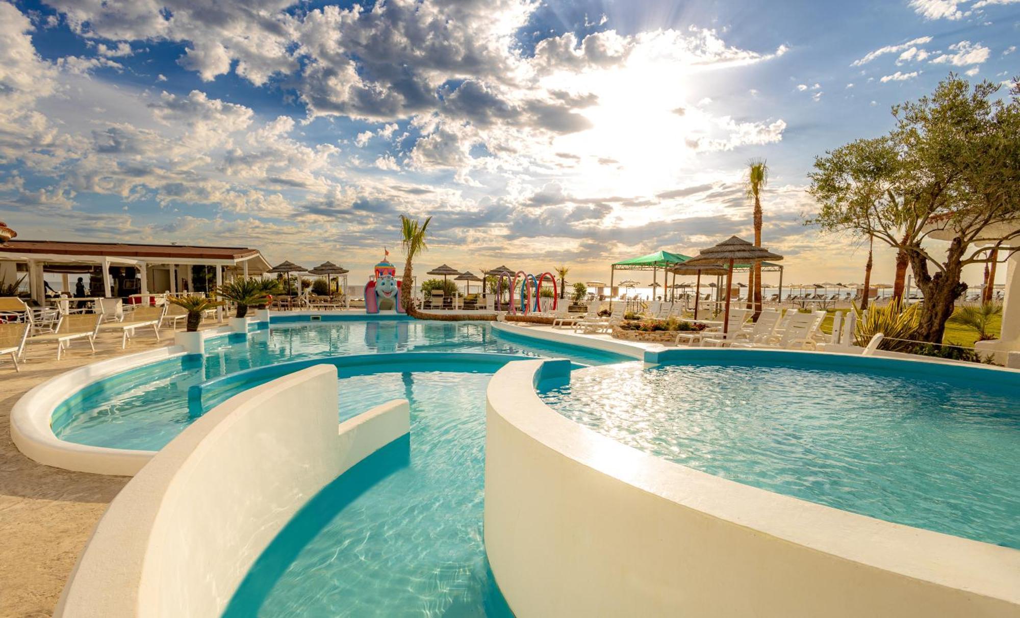 Cala Nostra Resort Marotta Exterior foto